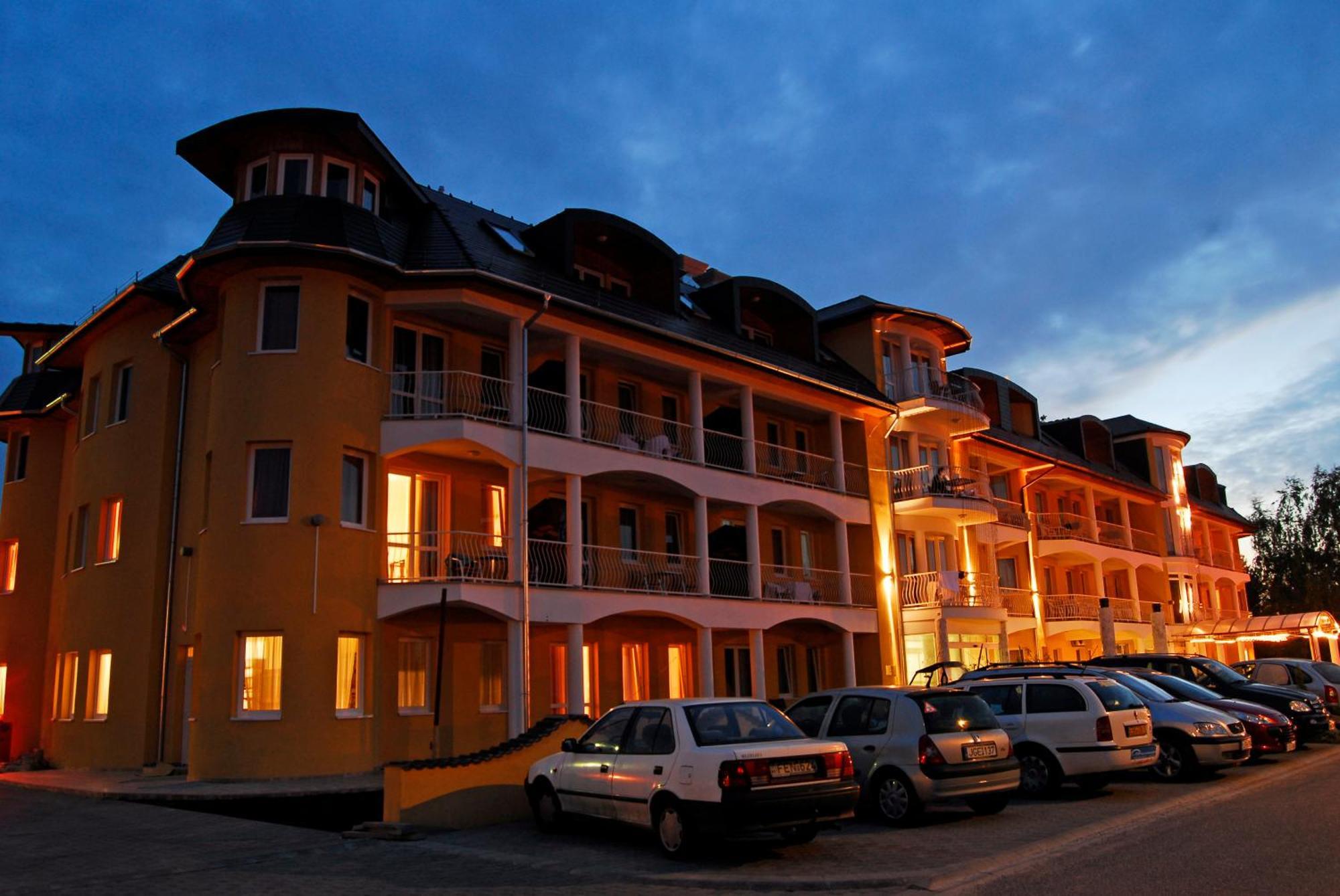 Hotel Venus Zalakaros Exterior photo
